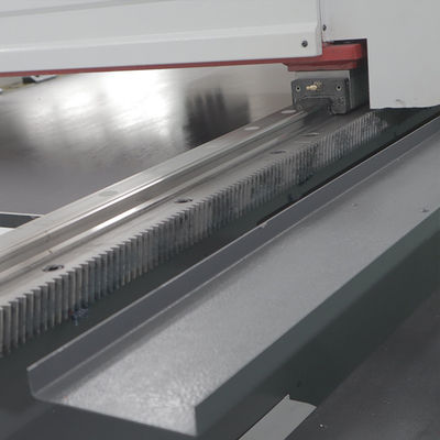Hydraulischer Bock V, der den Maschinen-doppelten Antrieb V fugt Maschine 1240 fugt
